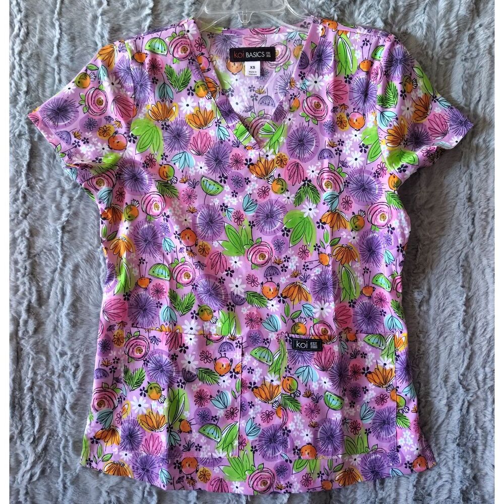 Koi Basics Birdie  2-Pocket STRETCH V-Neck Print Scrub Size XS RN121336